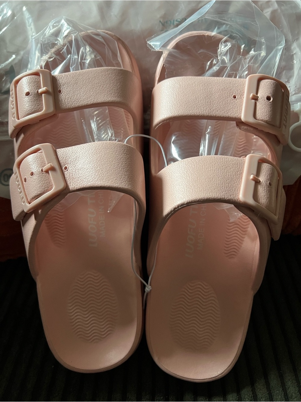 Luofu Women’s Light Pink Sandals — Comfortable Everyday Slip-On